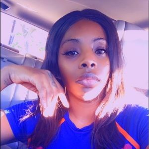 Meet your Posher, Malikia